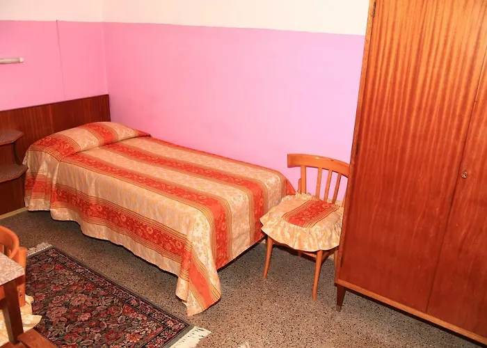 San Vincenzo 酒店 索威拉托玛里纳