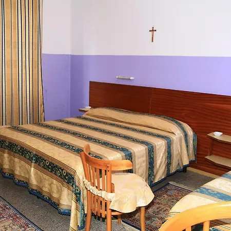 San Vincenzo Szálloda 2*