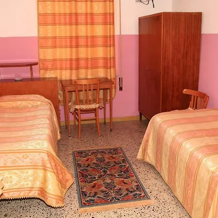 San Vincenzo Hotel 2*